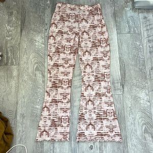 Printed mesh crop pants